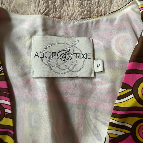 Lined silk Alice & Trixie blouse w/ elastic waist, low V-neck, Preowned, Size M - Picture 6 of 8